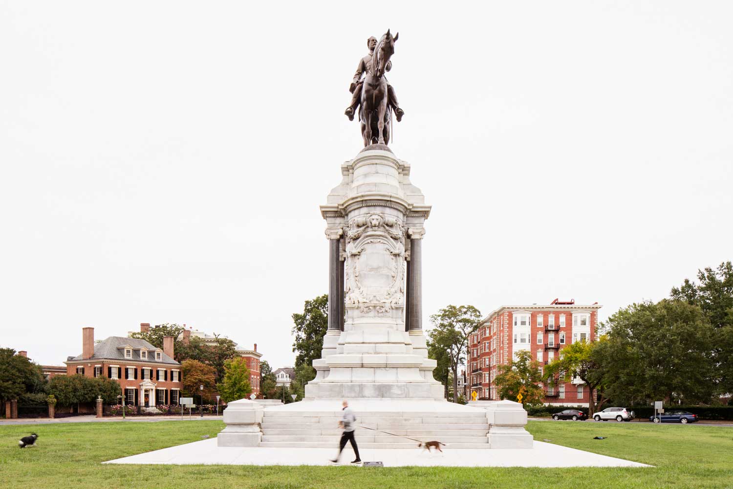 Confederate monuments topple in Richmond, Virginia Reveal
